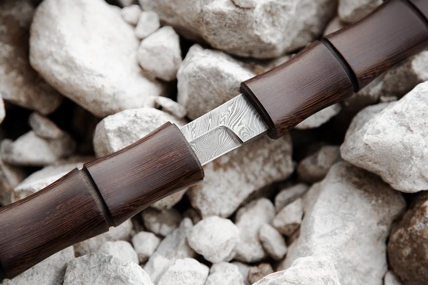 Нож Танто из дамасской стали c подставкой фото 2