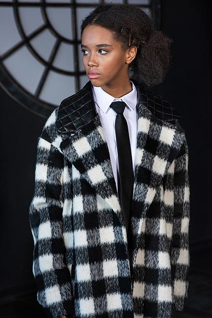 Чёрно-белое пальто в клетку на девочку ОПТ фото 3