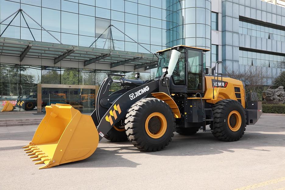 Фронтальный погрузчик XCMG XC968 фото 1