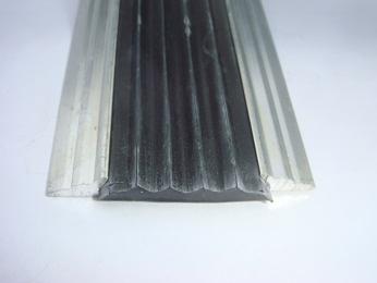 Порог стык с резиновой вставкой ОПТ фото 1