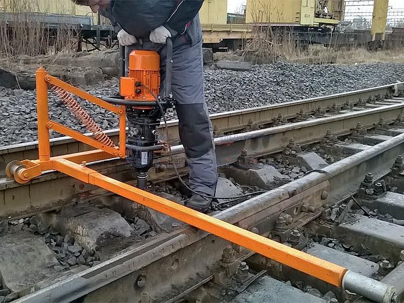 Установка гайкошуруповертная путевая «Богатырь ШВТ-24» с электродвигателем фото 1