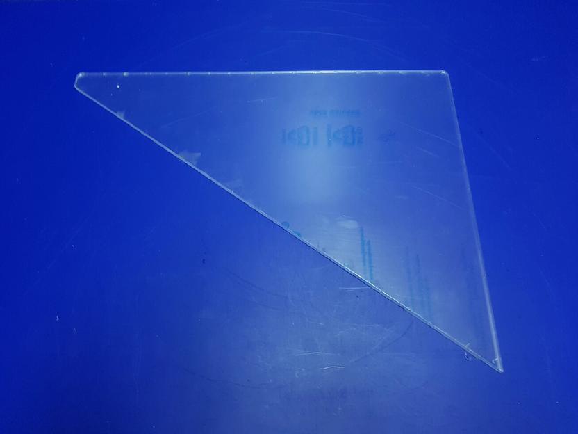Плоский угловой отбойник из прозрачного оргстекла 8-10мм. Производство отбойников из оргстекла оптом и в розницу. фото 2