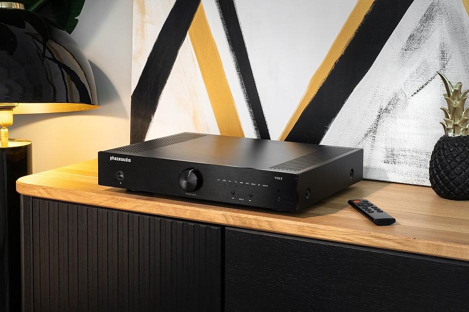 Комплект стереоусилитель PHAZE AUDIO VOLT black + проигрыватель винила DIANA shadow black фото 2