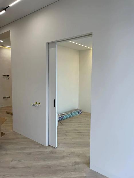 Изготовление раздвижных дверей со скрытым механизмом фото 2