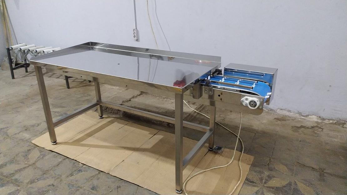 Мини-конвейер со столом для пищевого производства фото 1
