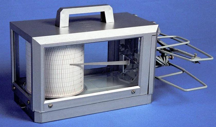Гигрограф метеорологический анероидный М-21А (С, Н) фото 1