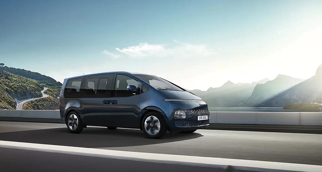 Минивэн Hyundai STARIA фото 2