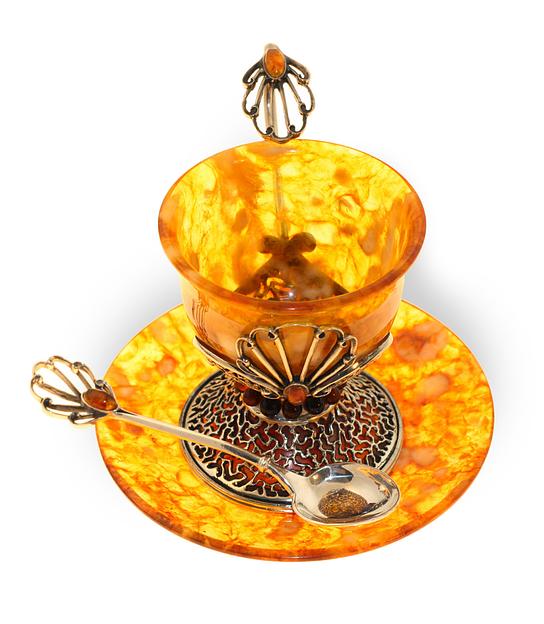 Чашка чайная «Пётр I» из янтаря фото 1