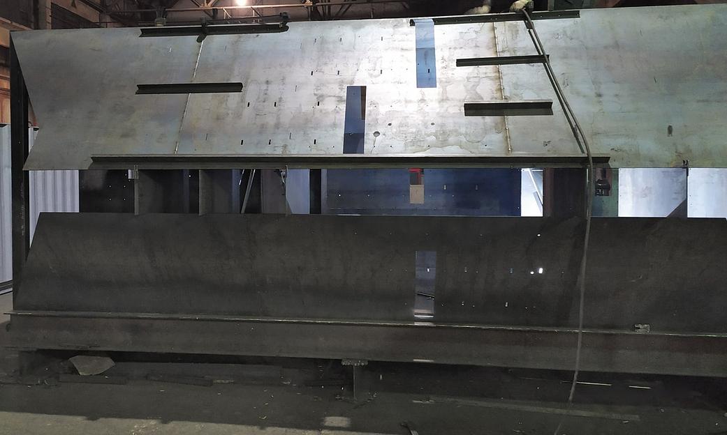 Дробеметная установка с сетчатым конвейером фото 3