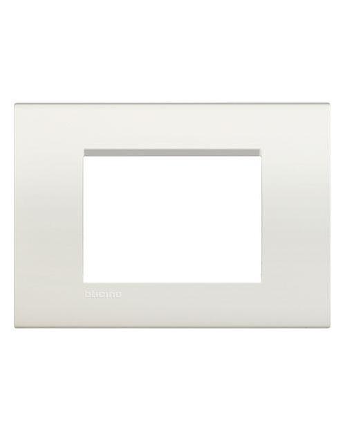 Рамка прямоугольная LivingLight LNA4803BI  3 модуля  цвет Белый фото 1