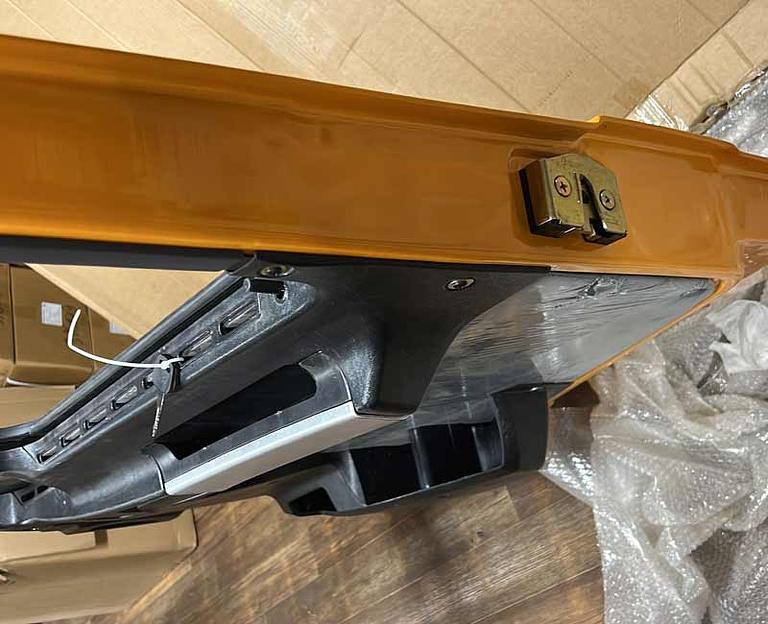 Дверь левая оранжевая в сборе F2000/F3000 с эл. стек. 81.62600.4077 фото 2