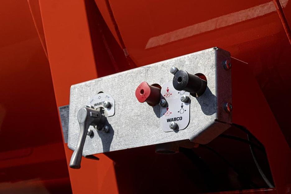 Нефтевоз 30 м³ без термоизоляции 914220-02 фото 6