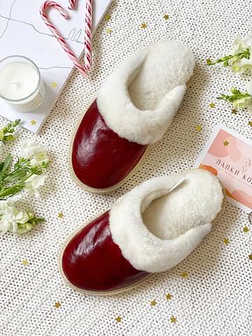 Женские меховые тапочки жемчужные закрытые с кожаным верхом фото 1