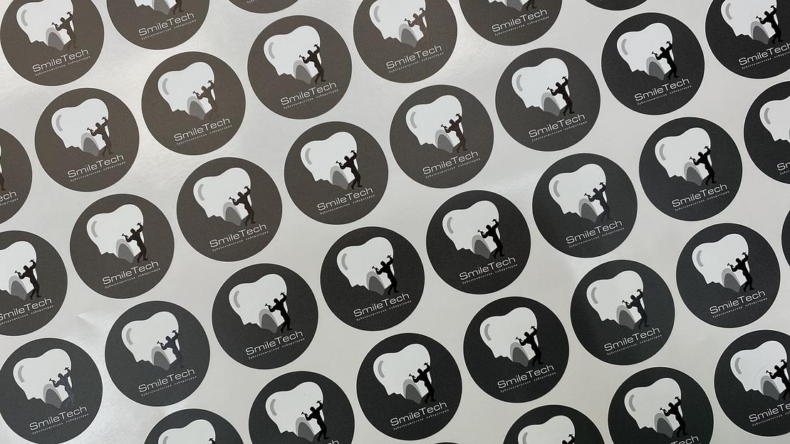 Изготовление наклеек фото 7