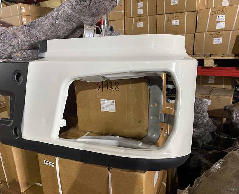 Облицовка фары (L белая часть бампера) Х3000 DZ97259623221 фото 1