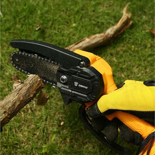 Электрическая цепная пила Deko DKCHS 20-4 (063-4308) фото 5