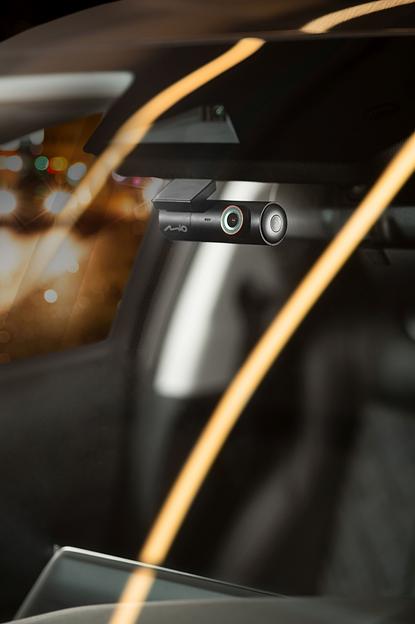 Видеорегистратор Mio MiVue J30 черный 3.6Mpix 1440x2560 1440p 150гр. MSTAR SSC337 фото 10