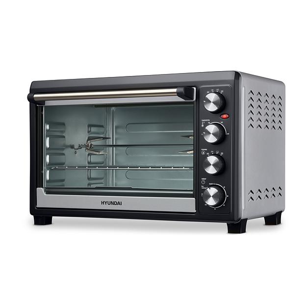Мини-печь Hyundai MIO-HY076 45л. 2000Вт серебристый/черный фото 1