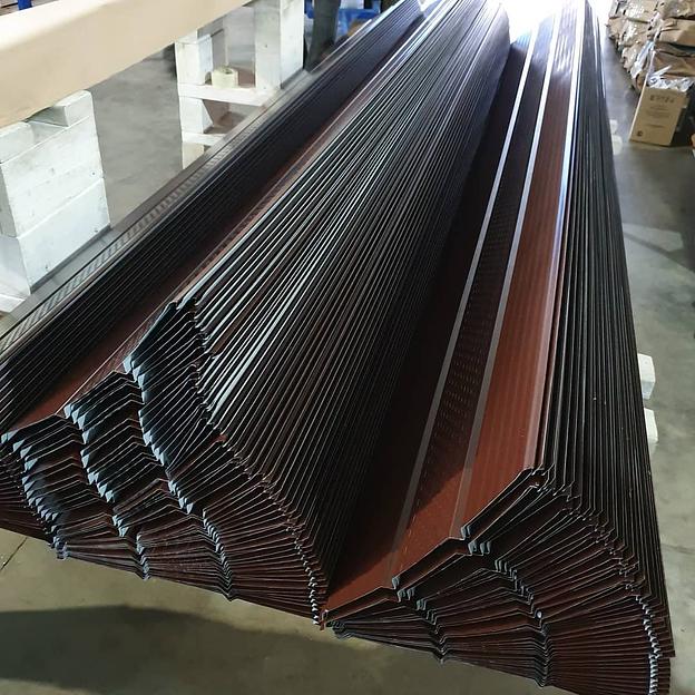 Металлический сайдинг «Тройной софит с центральной перфорацией» цвет RAL 8017 ЭКО фото 2