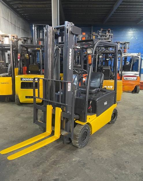 Погрузчик Doosan B16x-5 STD, Электрический фото 1