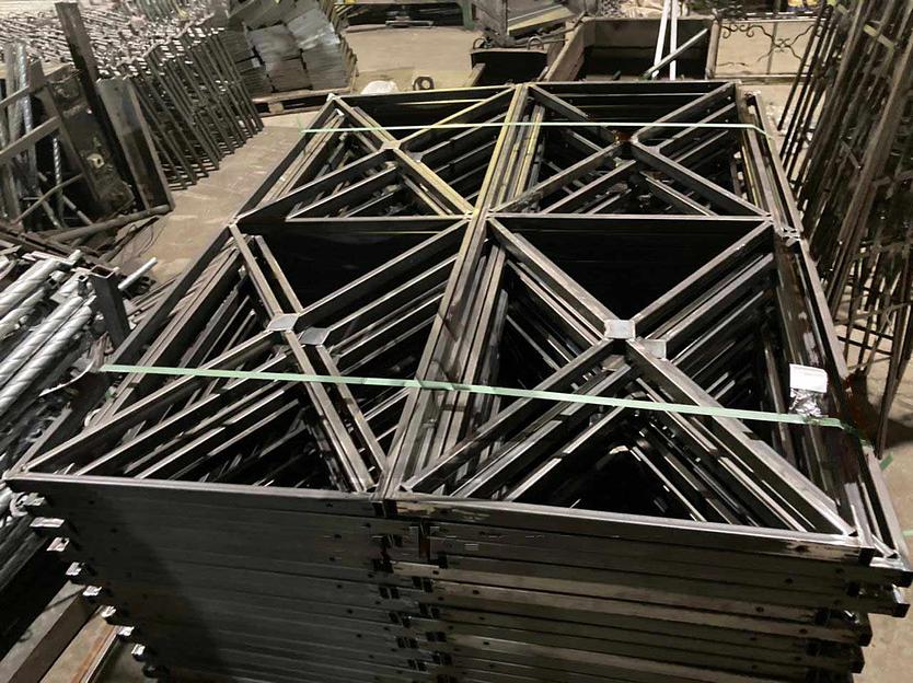 Ограждение пешеходное удерживающие и ограничивающие по вашим параметрам фото 3