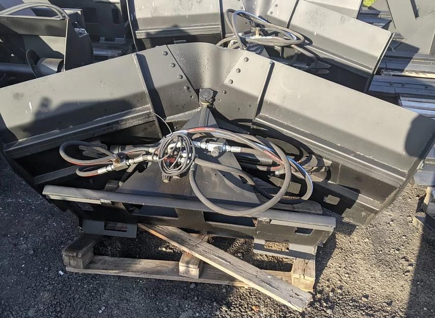 Отвал V-образный на погрузчик Bоbcat фото 2