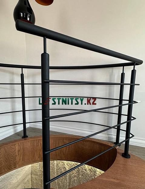 Лестница винтовая под заказ фото 5