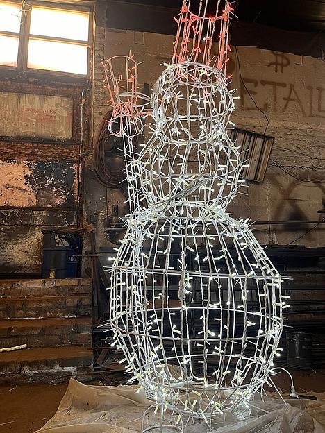 Металлическая световая фигура 3D «Снеговик» с диодным освещением ОПТ  фото 2