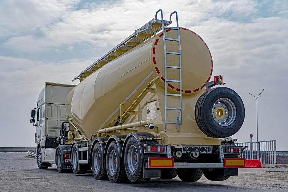 Цементовоз 31 м³ с вынесенной осью 914231 фото 1