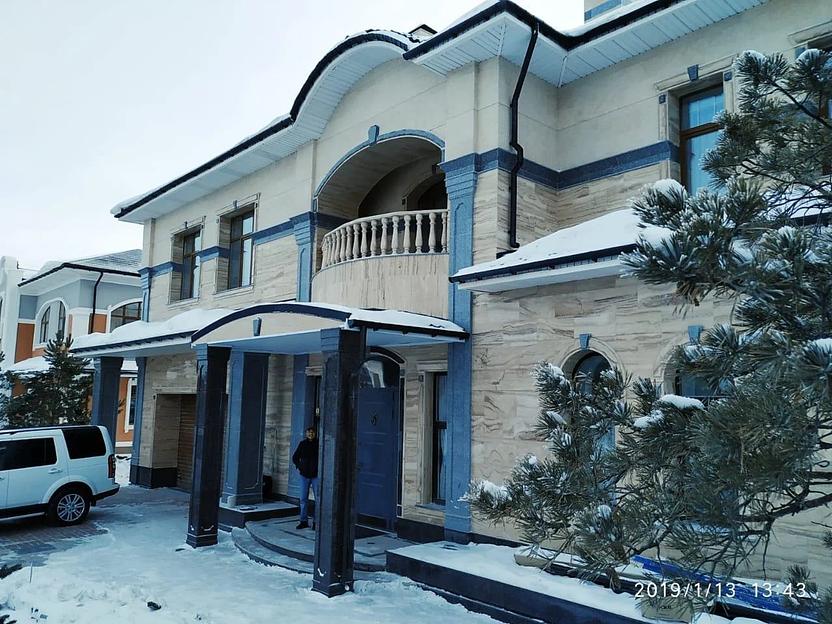 Изготовление и монтаж карнизов, молдингов, обрамлений из травертина фото 9