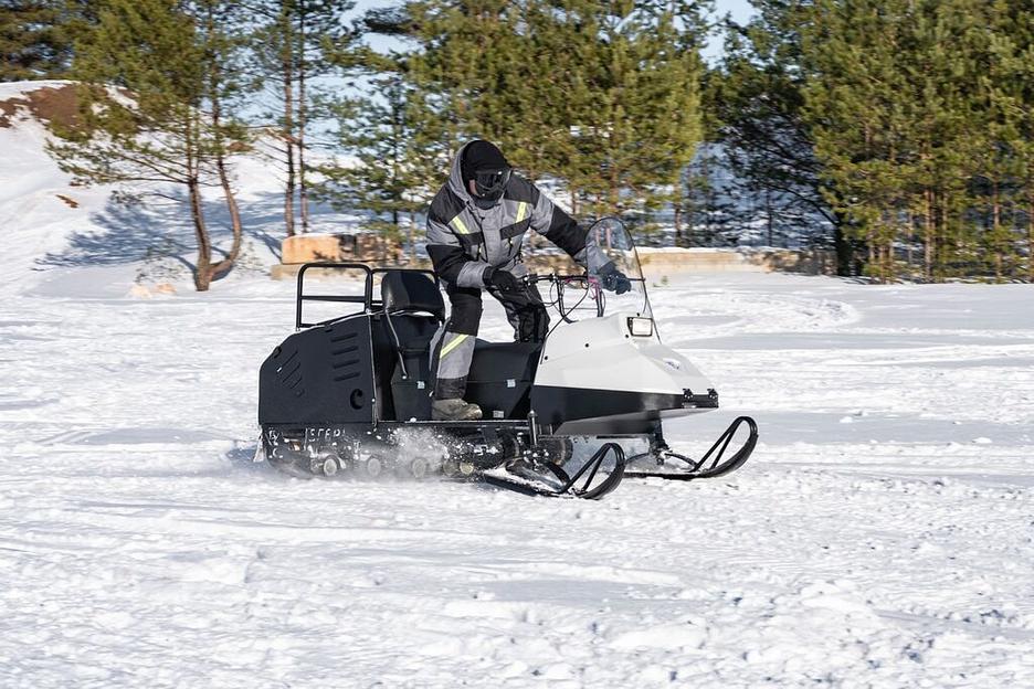 Снегоход Бурлак Егерь 20 л.с., 2700*1100*1310 мм. Подвеска: катковая. фото 7