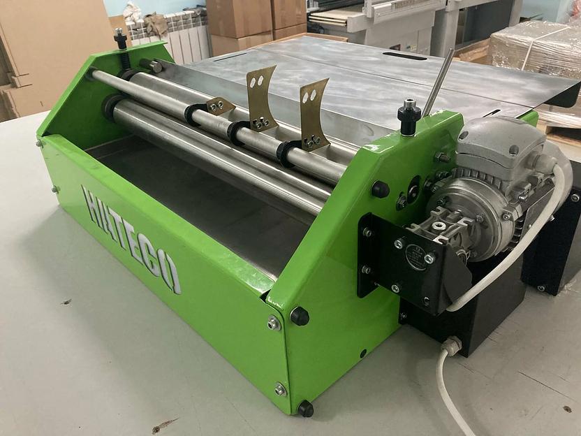 Универсальная клеемазательная машина с нагревом 600 мм Hateco под заказ фото 4