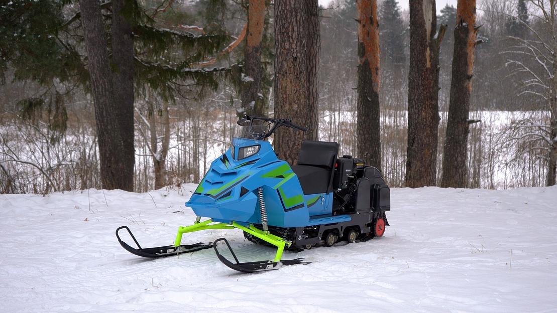 Снегоход Next 380 мощностью: 15 л.с., габариты: 2180*1100*1050 мм., Подвеска: катковая. фото 3