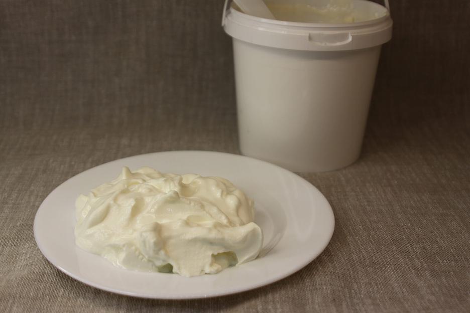 Сметана «Крестьянская» 0,9 кг 30 % фото 1