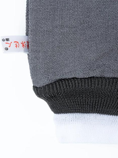 Мочалка для пилинга, скраб-рукавица, варежка скрабер чёрно-серый опт фото 3