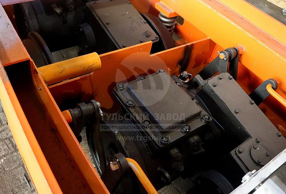 Шахтный аккумуляторный электровоз В8-550У5 фото 5