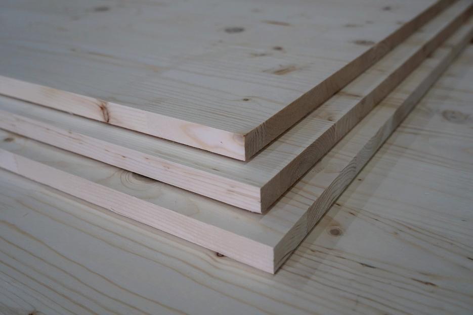 Мебельный щит ХВОЯ сращенный сорт А/В, 2000х600х18мм фото 1