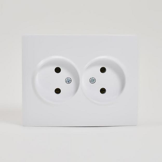 Розетка 2-м СП Karina 16А IP20 без заземл. термопласт бел. LEZARD 707-0200-128B фото 1