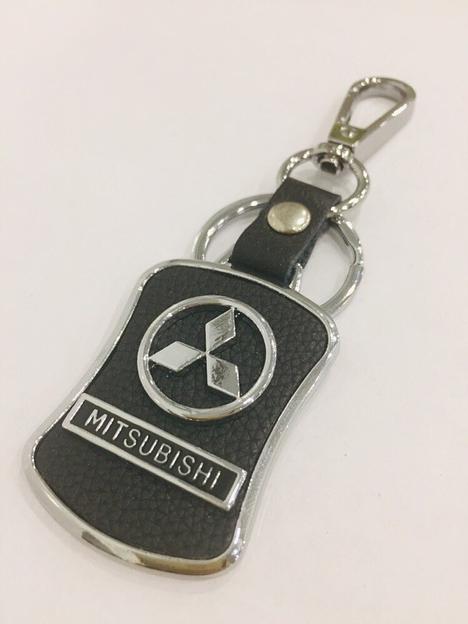 Брелок для автомобильных ключей MITSUBISHI фото 1