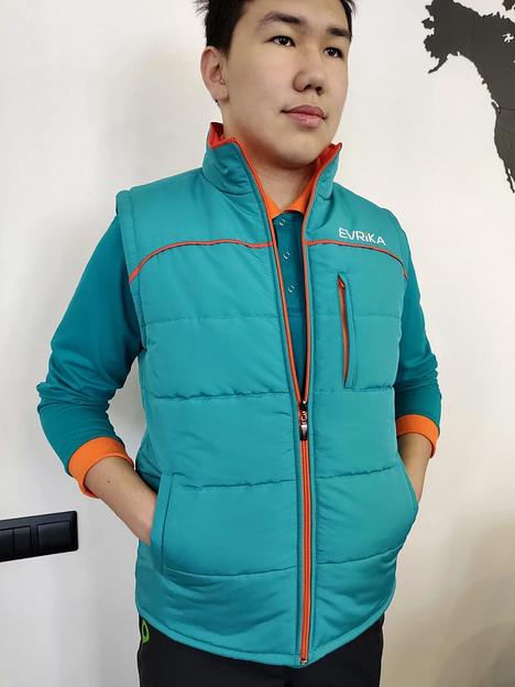 Пошив и изготовление жилетов на заказ фото 1