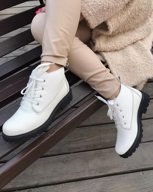 Ботинки BuzShoes белые с черной подошвой ОПТ фото 4