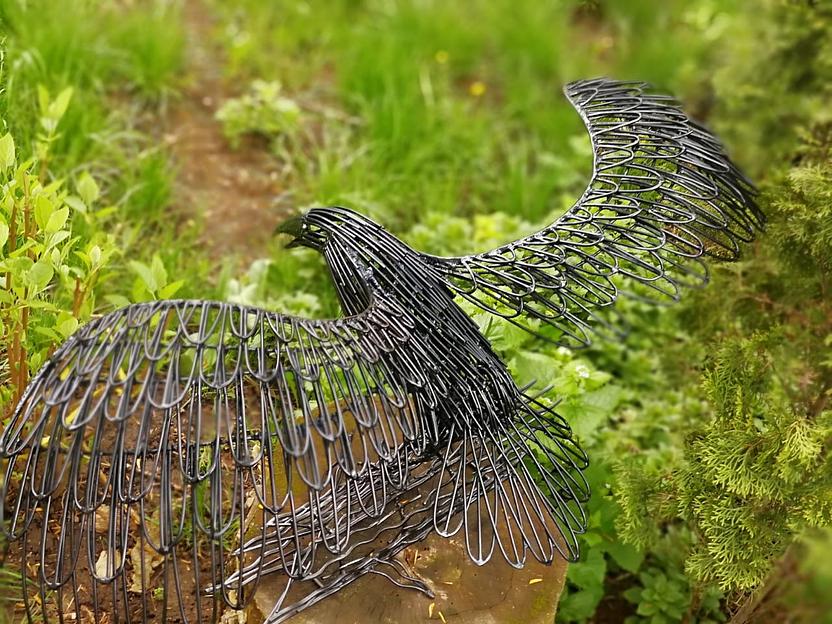 Скульптура из проволоки «Ворон» фото 6