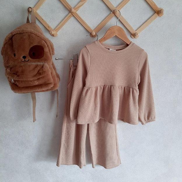 Костюм для девочек бежевый фото 1