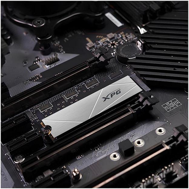 Твердотельный накопитель/ ADATA SSD GAMMIX S60 BLADE, 2048GB, M.2(22x80mm), NVMe, PCIe 4.0 x4, 3D NAND, R/W 5000/4200MB/s, IOPs -/-, TBW 450, DWPD 0.12, with HeatSink (5 лет) фото 5