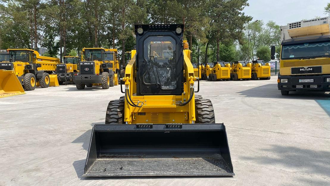 Мини-погрузчик JC60 фото 9