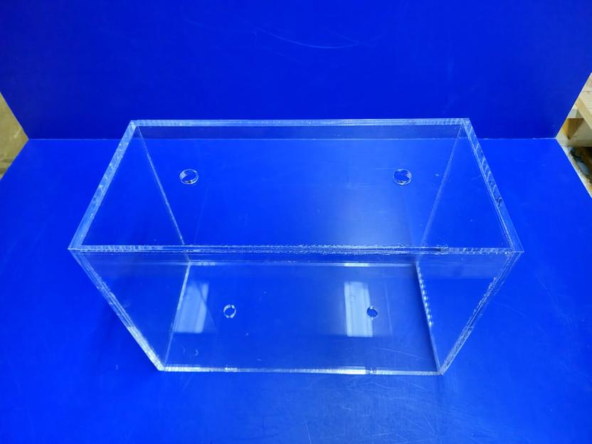 Герметичная ёмкость из оргстекла для кислоты. Производство ёмкостей, коробов, кубов для воды и другой жидкости. фото 6