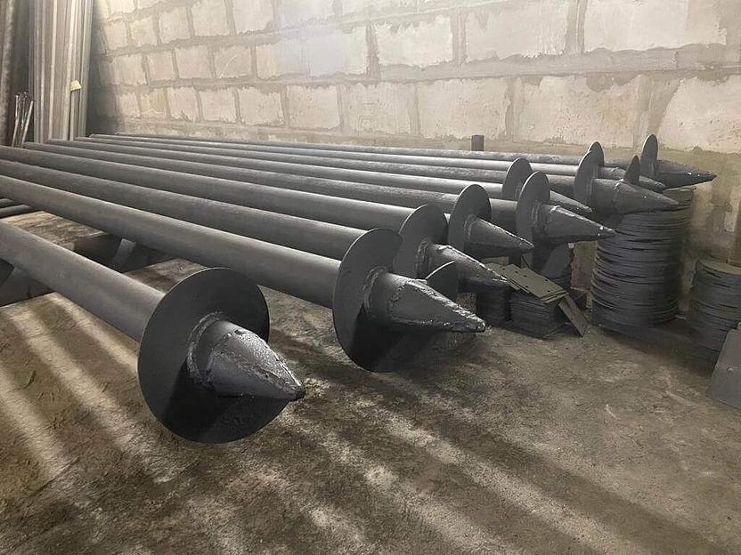 Винтовая свая СВС 76х3,5х4500мм фото 1