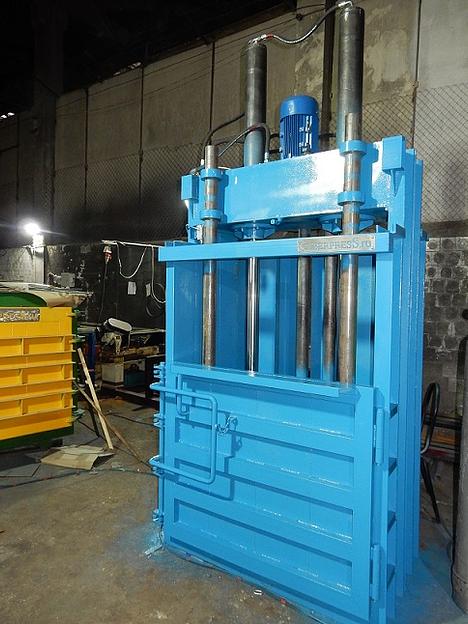 Пресс пакетировочный вертикальный Кубер-24В Эконом фото 1