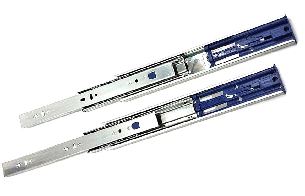 Шариковые напр. полного выдв. UNIHOPPER 550мм H=45мм с доводчиком фото 1