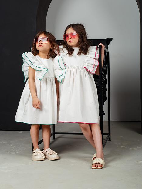 Платье MINI DI «Кенди» белый однотон строчка фуксия, сатин, арт.420 ОПТ фото 3